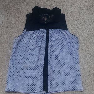Sleeveless lace top shirt